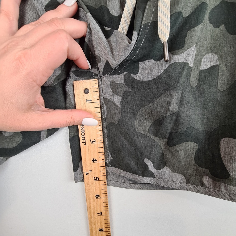 Vuori Short Mens XL Gray Camo Performance 4 Way Stretch Athletic Shorts Swim - Picture 5 of 12